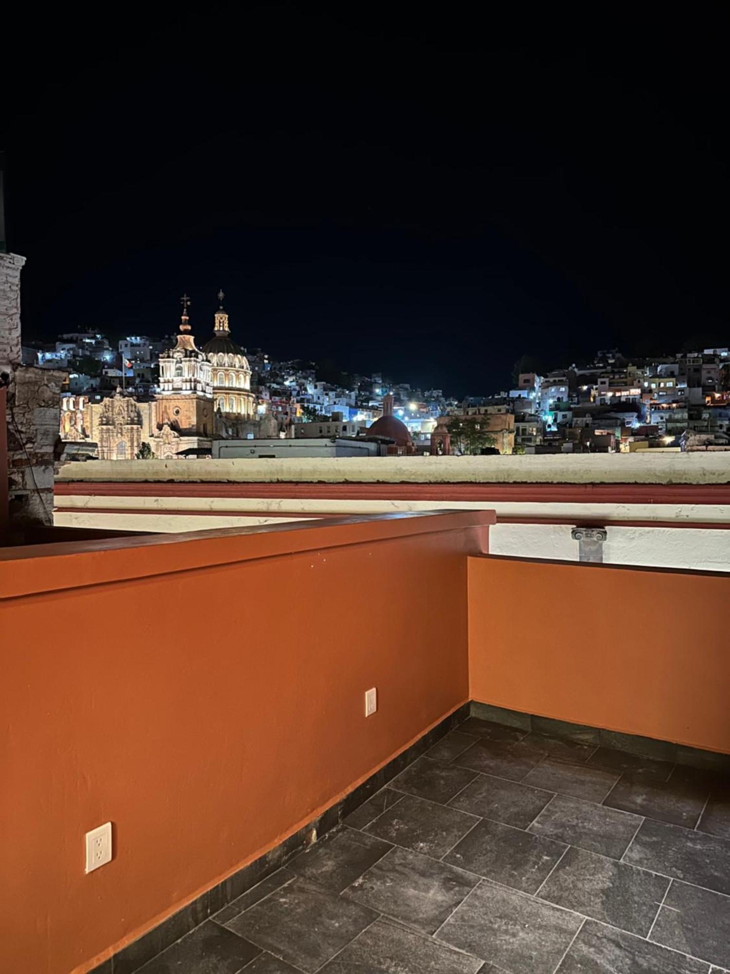 Suites Del Jardin Principal Гуанахуато Экстерьер фото